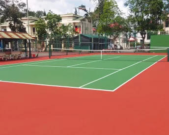 Sơn 6 lớp có sơn Cao Su Chống Nứt POLYURETHANE TOPSPORTS trên nền ciment.