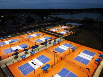 Thi công sân pickleball tiêu chuẩn sơn 6 lớp PAVEFLOR nền nhựa