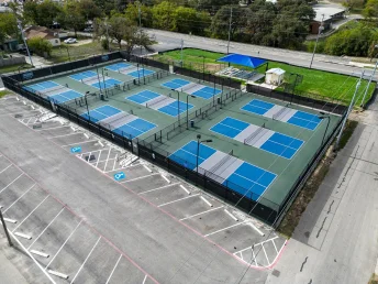 Thi công sân pickleball cao cấp 8 lớp USA DECOTURF nền xi măng