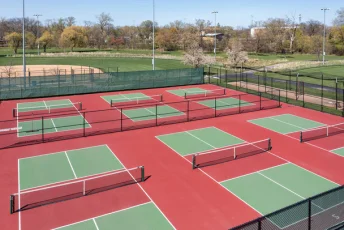 Sơn sân pickleball cao cấp USA DECOTURF 10 lớp nền nhựa