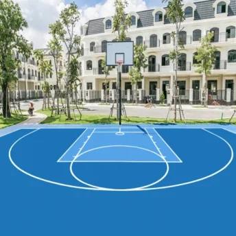 Sơn sân bóng rổ với sơn cao su chống nứt với 7 lớp US DECOTURF trên nền nhựa mới.