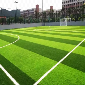 Thi công sân bóng đá 11 người phổ biến